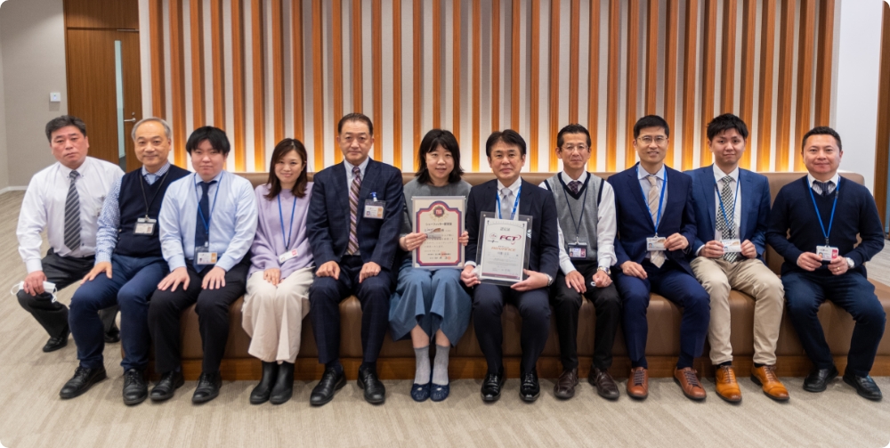 NPOオーソティックソサエティー 理事長 医学博士 整形外科医 庄野先生 内田先生主催のフットケア コントロール トレーナー スキルアップ研修会参加者集合写真